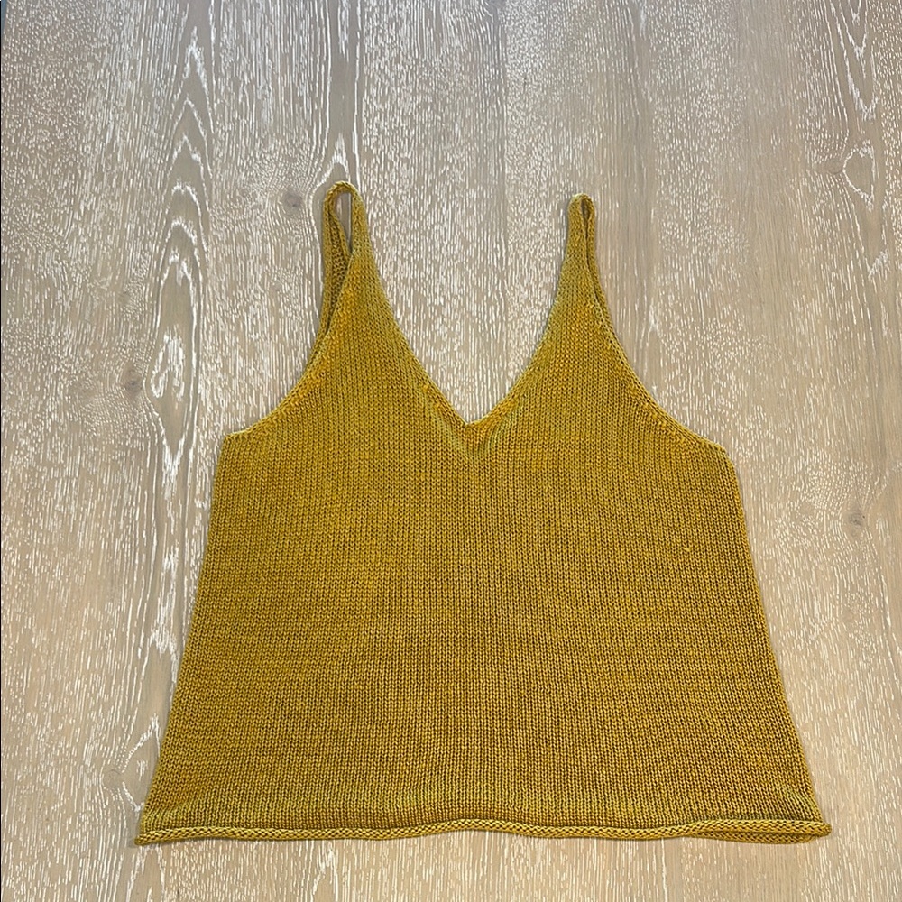 Knit sleeveless v-neck
